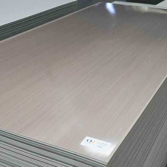Tấm tường pha lê carbon