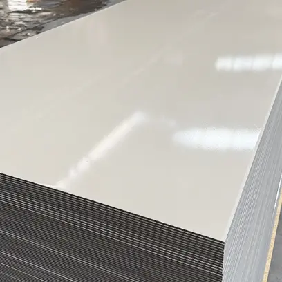 Dễ dàng lắp đặt bảng tường trang trí